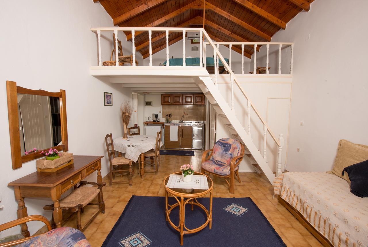 Penelope Apartment Сими Экстерьер фото